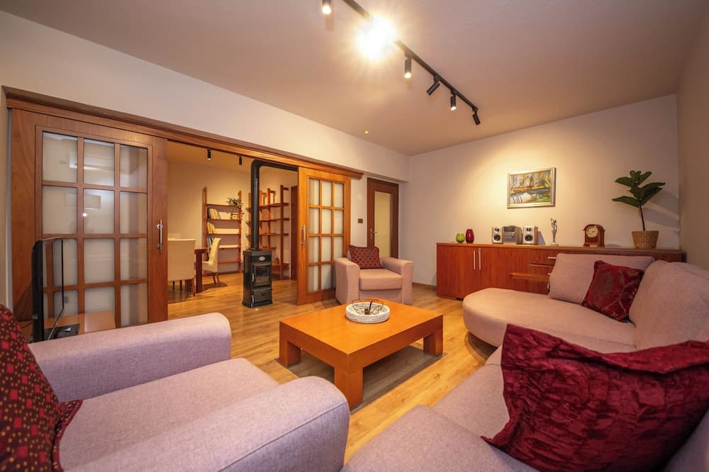 Blloku Unique Apartments 3