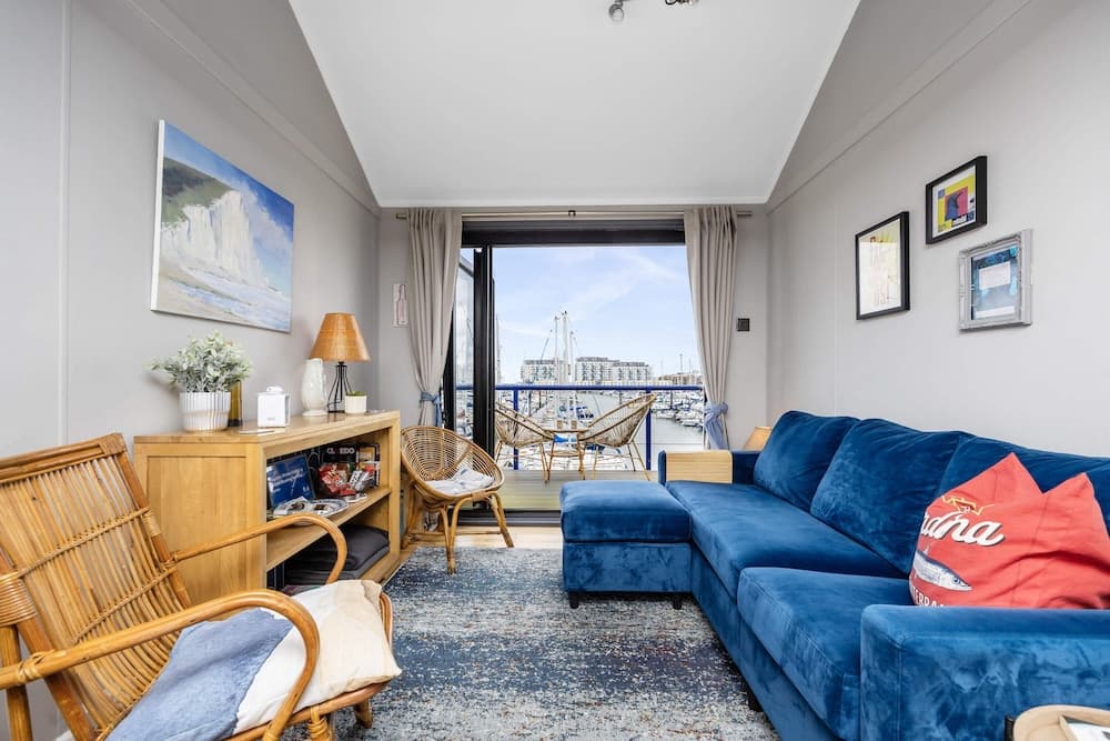 Brighton Water Cabin. Brighton Marina With Free Parking By My Getaways