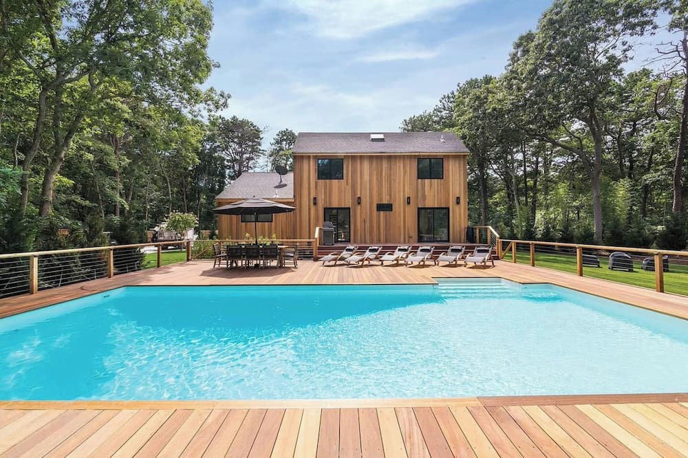 Villa Direen Modern East Hampton Villa