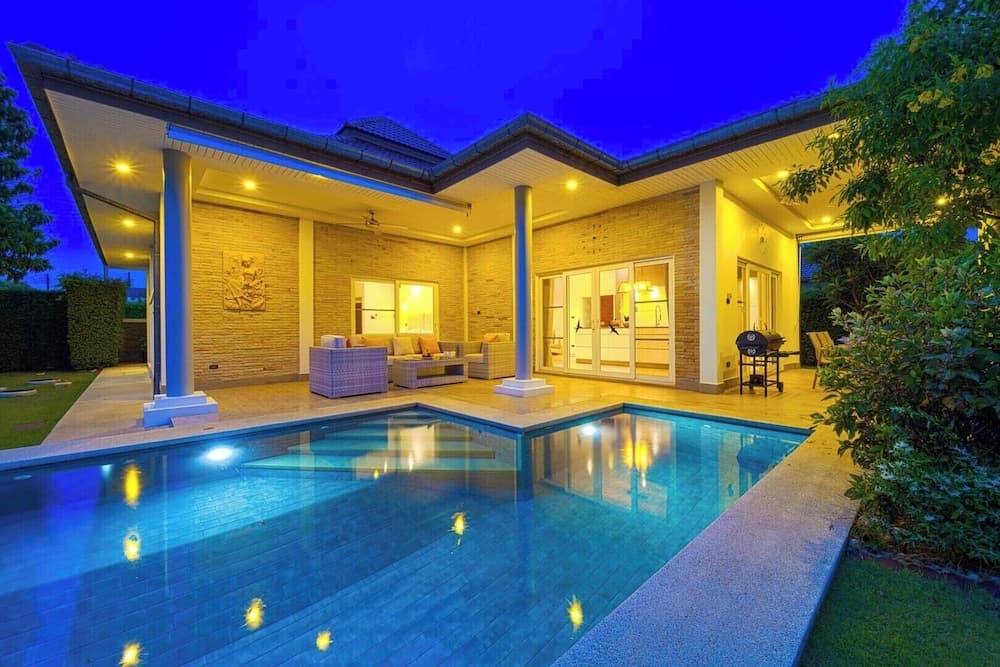 Modern 3 Bedroom Pool Villa - MR54