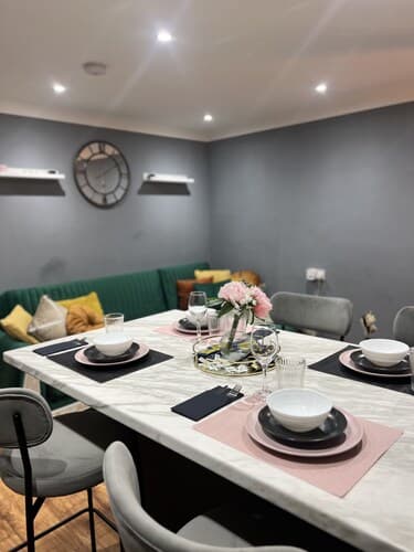 Luton City Apartment Retreat