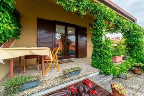 Crimson Apartment by Wonderful Italy