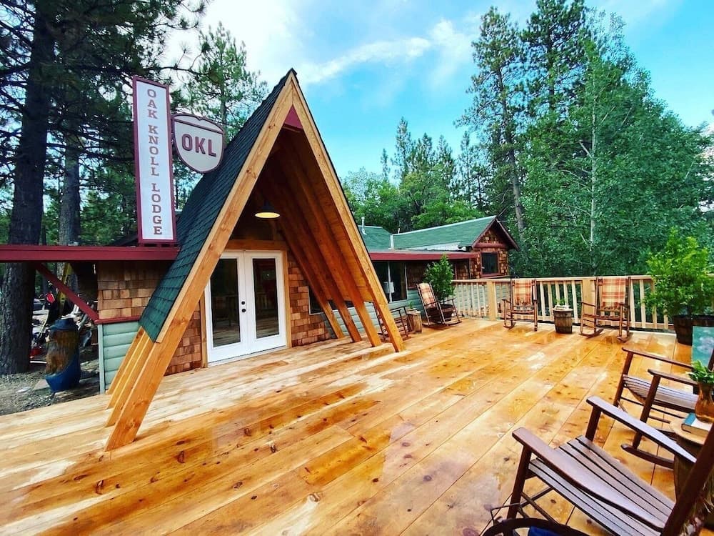 Oak Knoll Lodge
