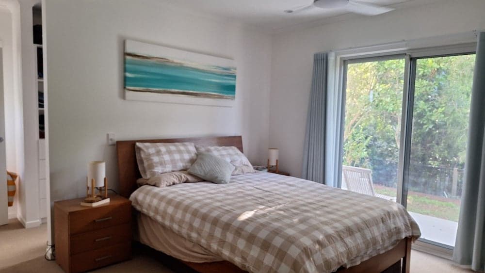 Coastal Home just 300m from the Beach