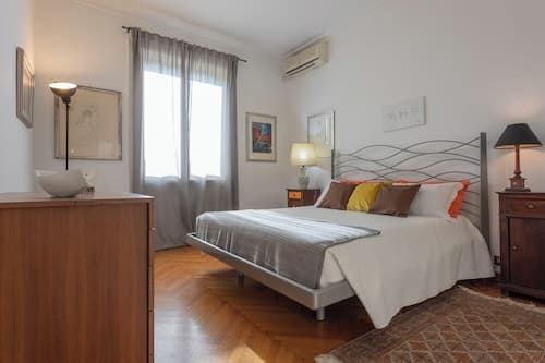 Casa Torricelli in zona Crocetta by Wonderful Italy