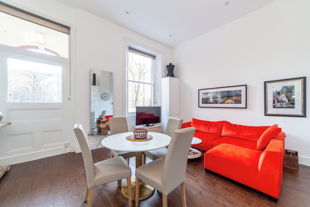 Modern & Trendy 1-bed in Earl's Court