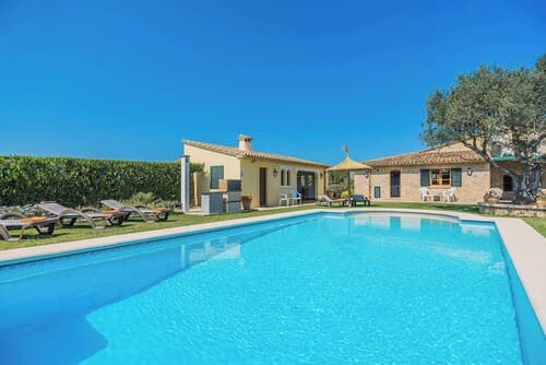 Villa Escondite