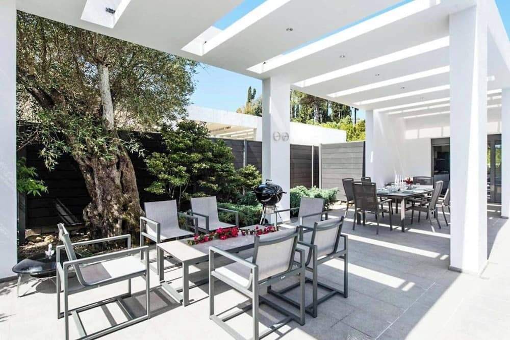 Açık havada yemek servisi