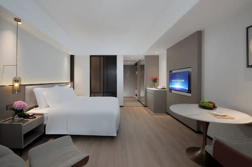 Fuqinglong Huatian Holiday Hotel