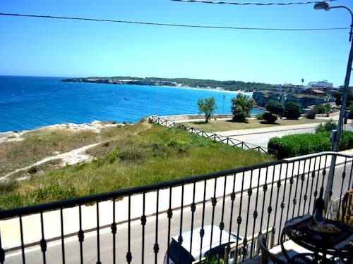 Nyota Holiday Home With sea View Balcony for 4 Guests in Torre Dell'orso