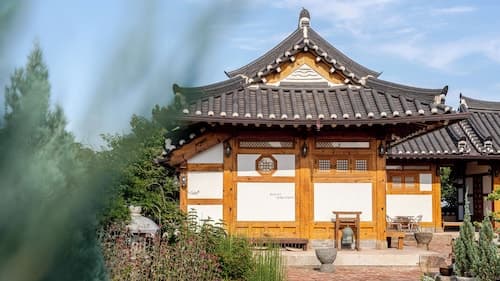 Gyeongju Ipsaedalseumeunal