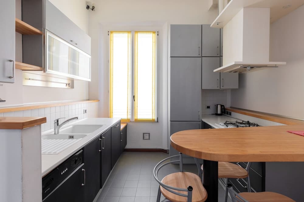 Modern Apartment with Mezzanine