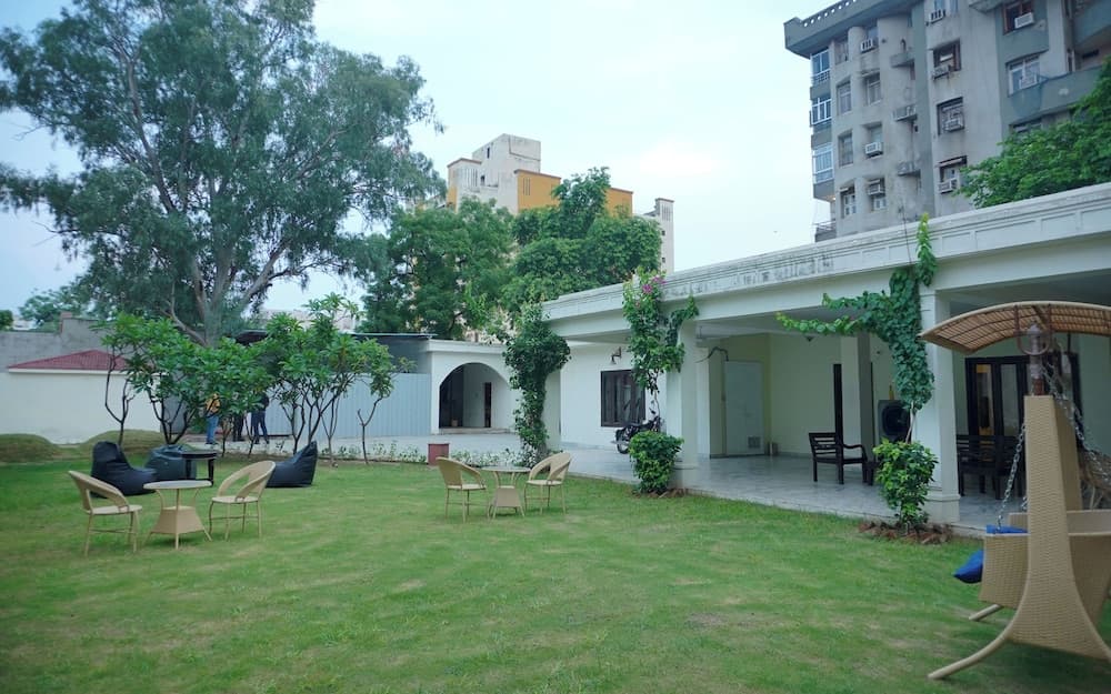 Urban Trippers Shamiyana Villa byArindam