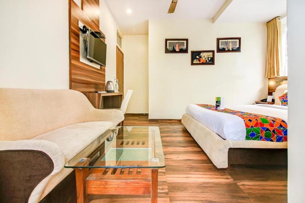 New Axis By Glitz Hotels