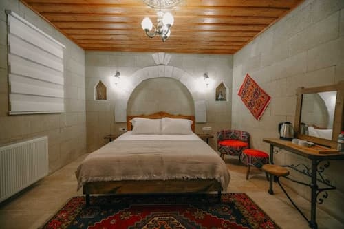 Asma Cave House