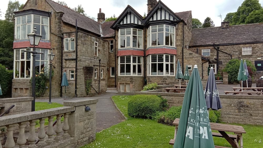 Konaklama yerinin ön cephesi