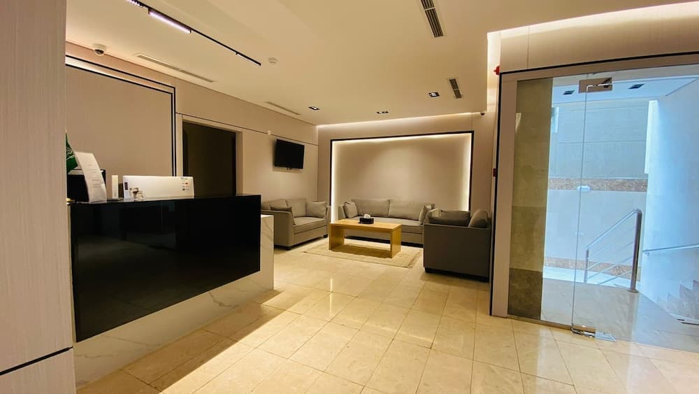 Tallaq hotel