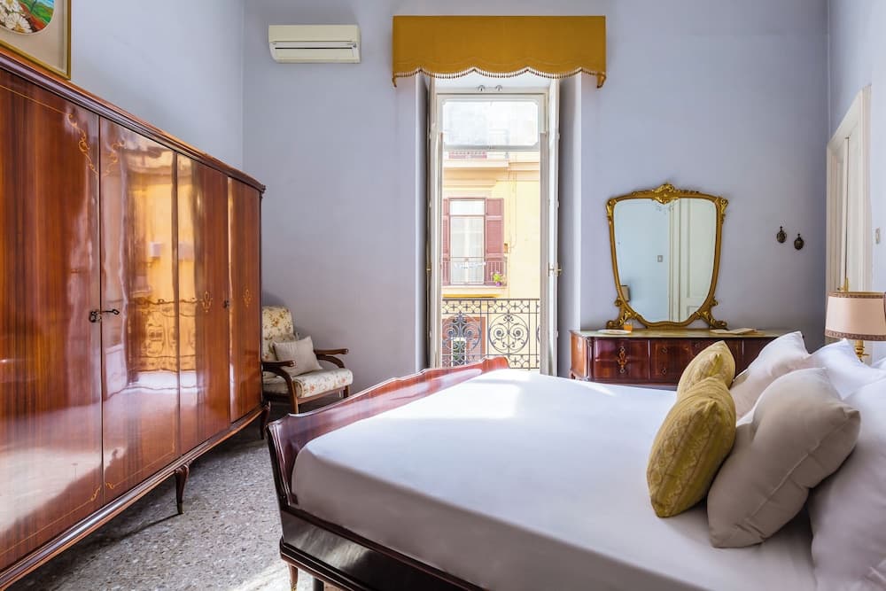Rettifilo Family Apartment
