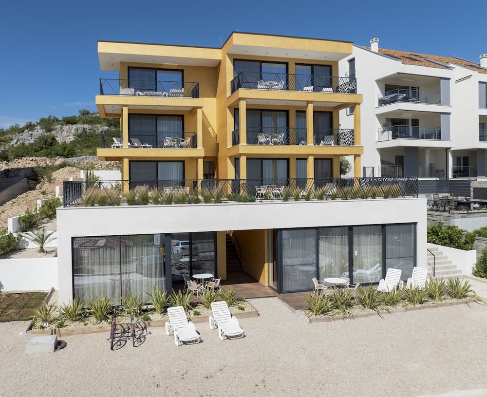 MEDITERANA Art Deco Resort