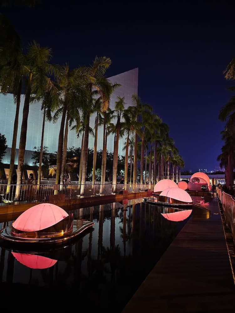 NEW COSMOS GUEST HOUSE