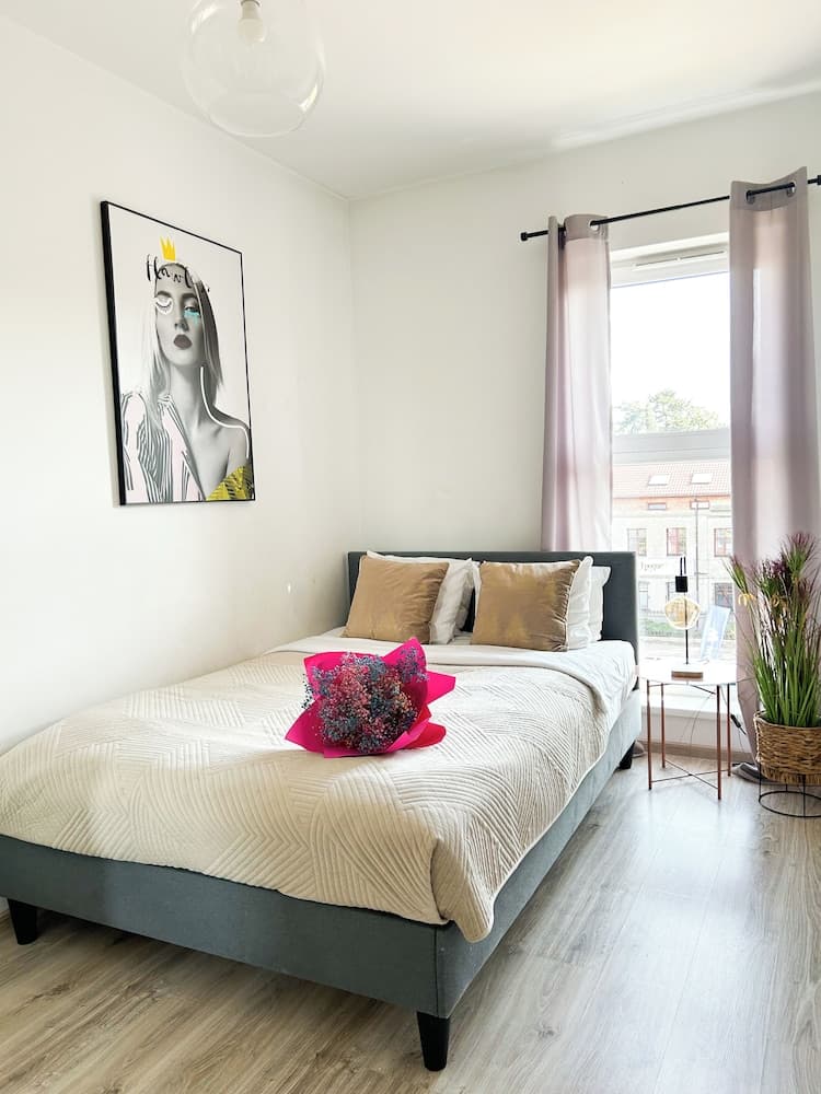 Lumina spacious apart with balcony