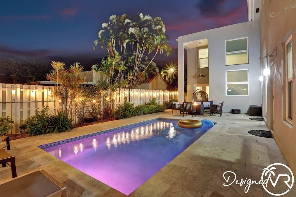 Dream House 5 Bedroom w/ Amazing Heated Pool