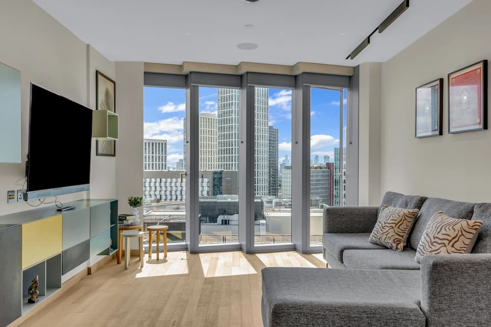 Modern 1 Bedroom Apartment in Stratford