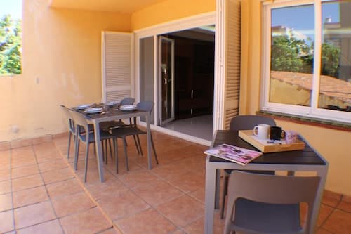 Ferran 32 in Roses With 4 Bedrooms and 2 Bathrooms