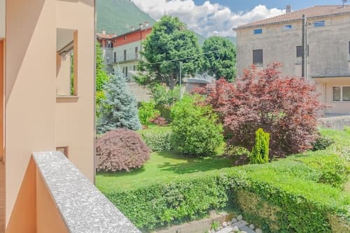 Sunflowers Home in Mandello del Lario