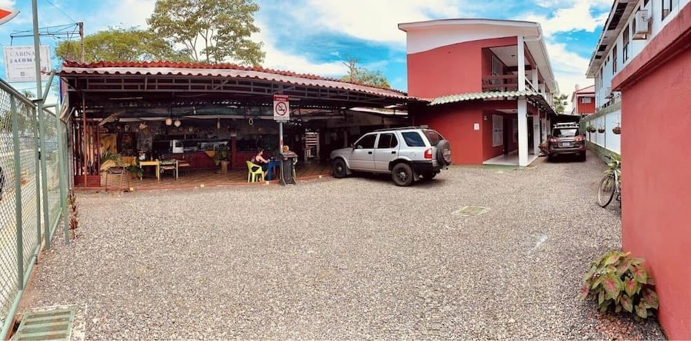 Hotel Cabinas Jacomar