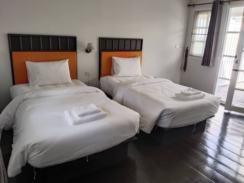 Luna Hut Resort Hua Hin