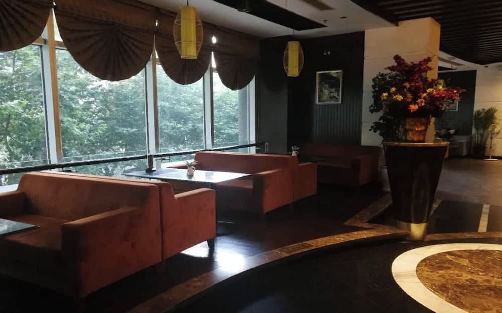 Shanghai StarChain New Space Time Hotel (Zhongshan Park Subway Station)