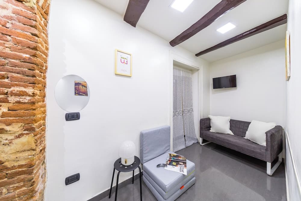 Santa Sofia's Flat