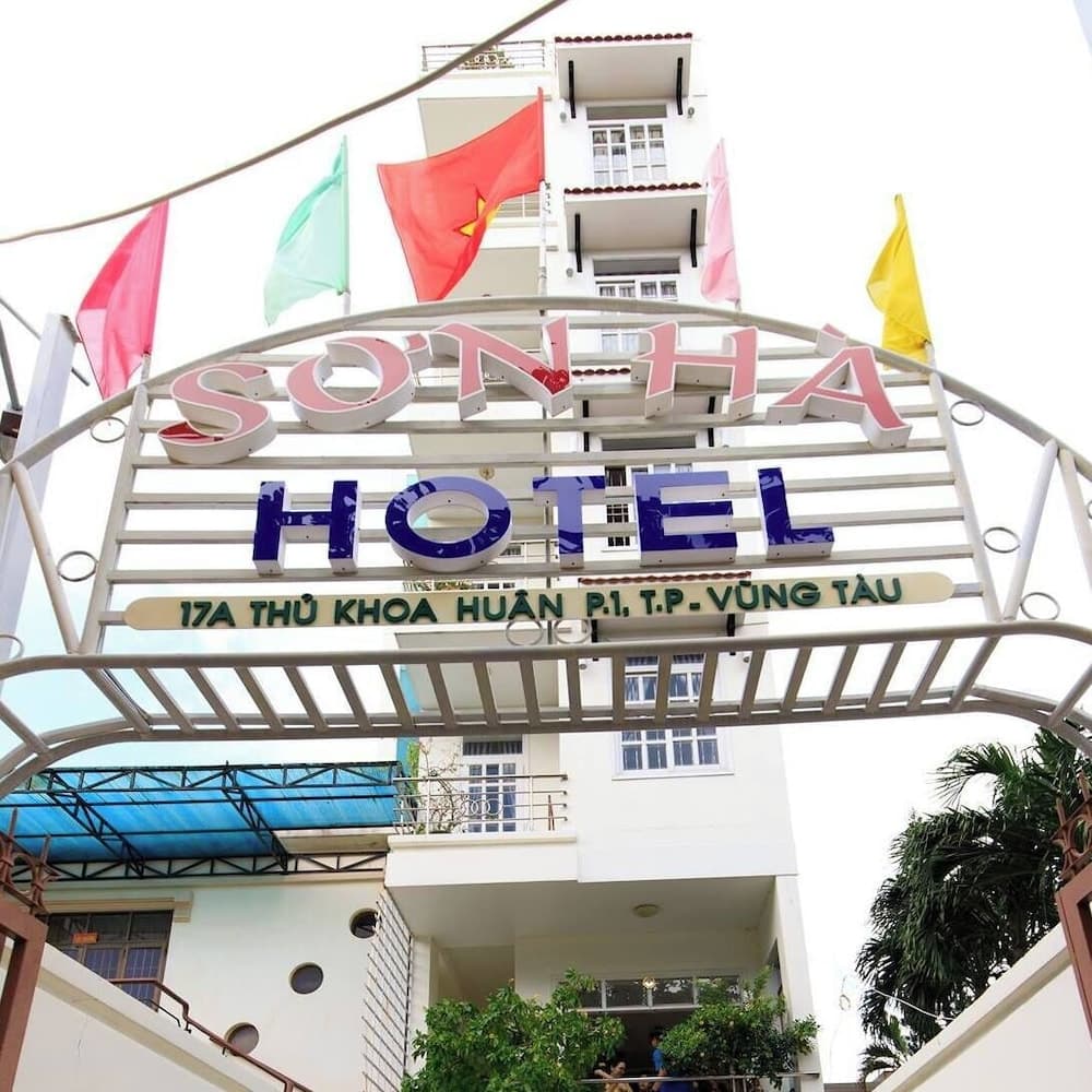 Son Ha VT Hotel by BAY LUXURY