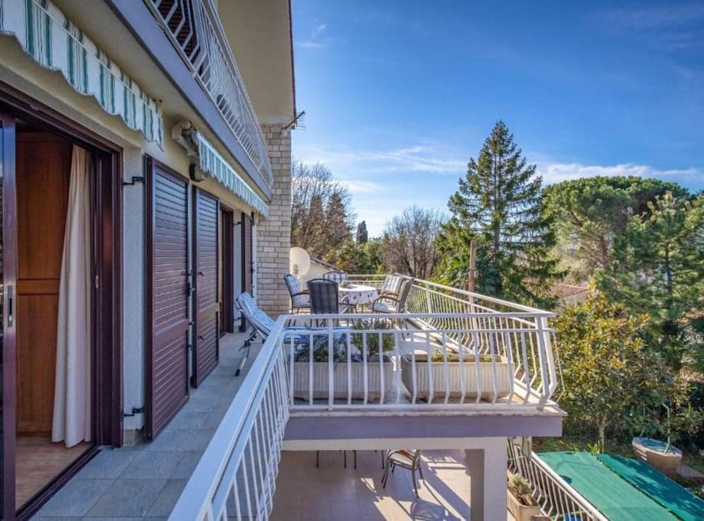 Apartments Villa Mirna