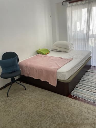 Room-very Prime Location From Lisbon air