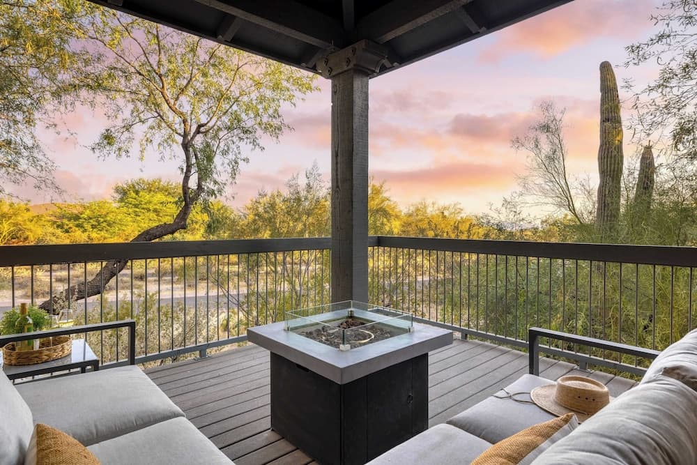 Desert Village Vista by Avantstay Patio w/ Fire Pit, Pool Access