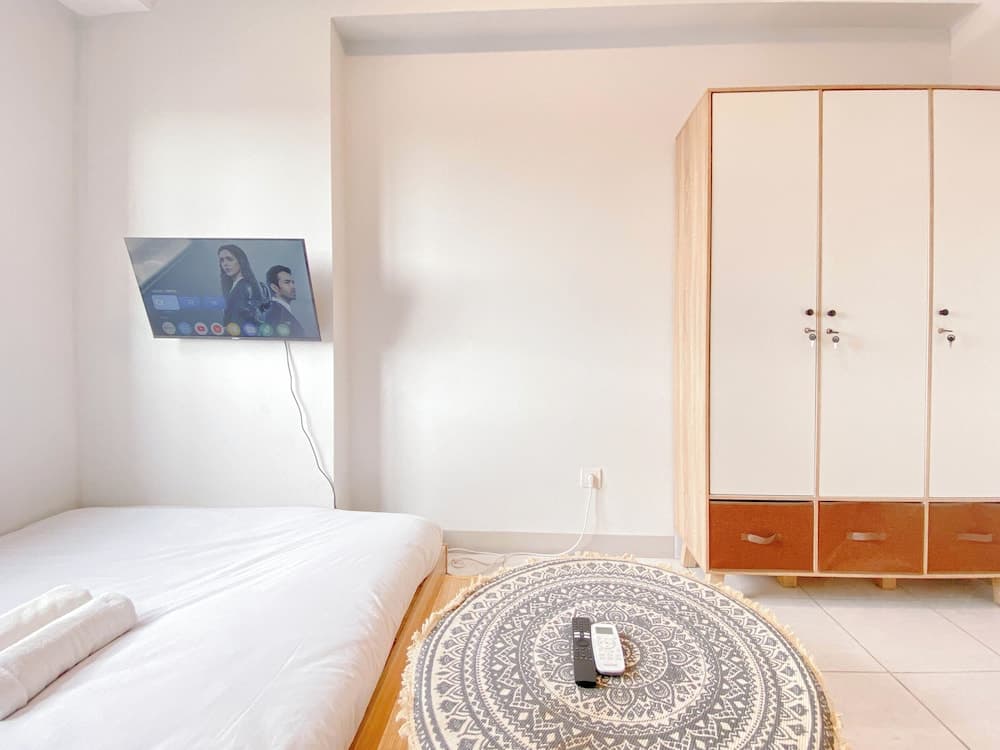 Minimalist Japanese Style 2Br At Apartment Mekarwangi Square Cibaduyut