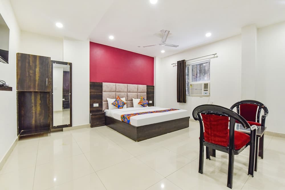 Fabexpress Park Residency I