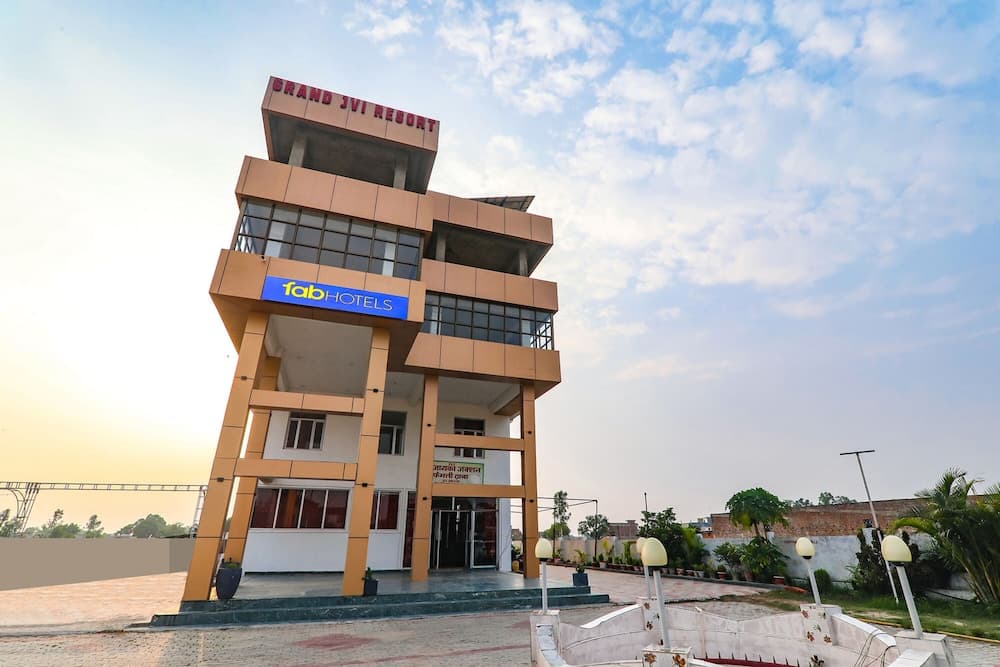 Fabhotel Grand Jvi Resort