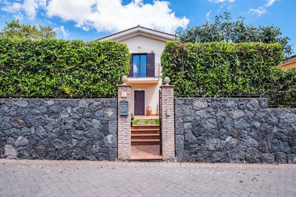 Konaklama yerinin ön cephesi