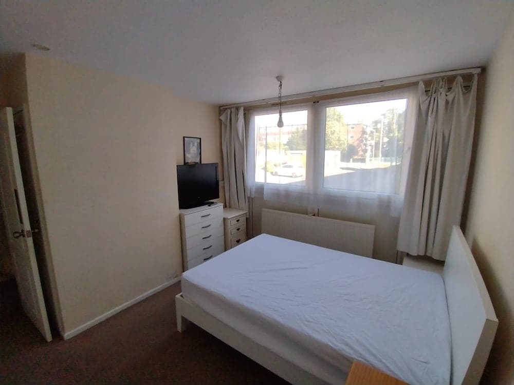 Lovely Double Bedroom - Putney