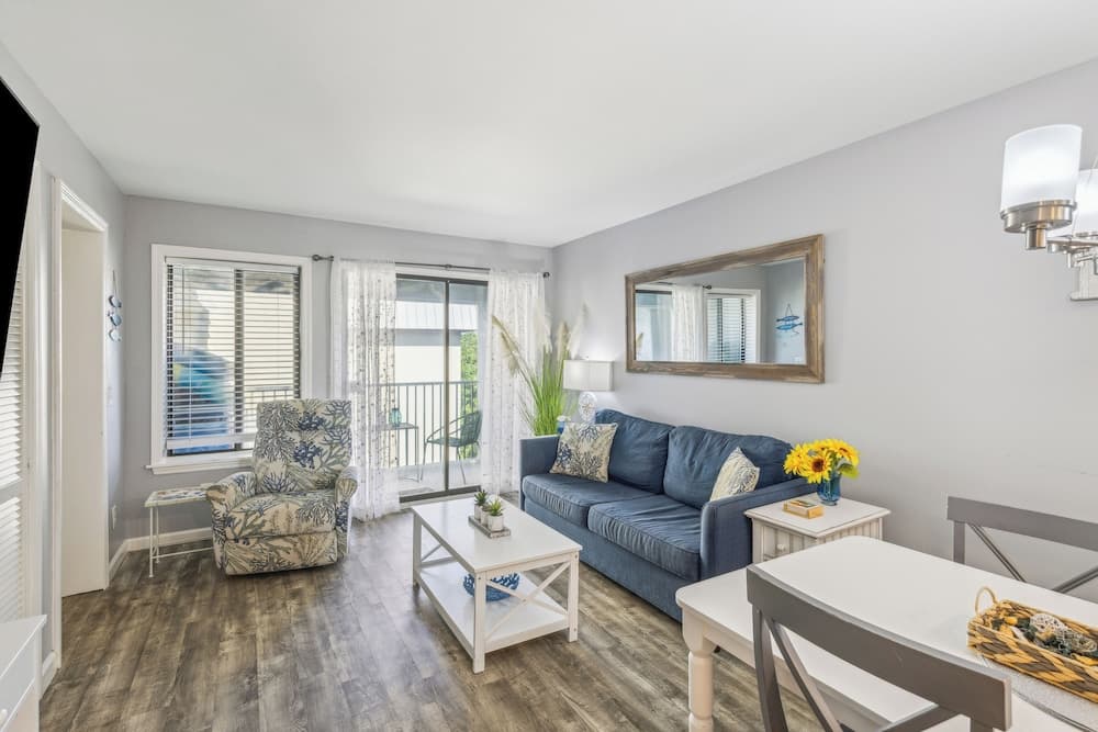 Sunny Shores Retreat HH Resort