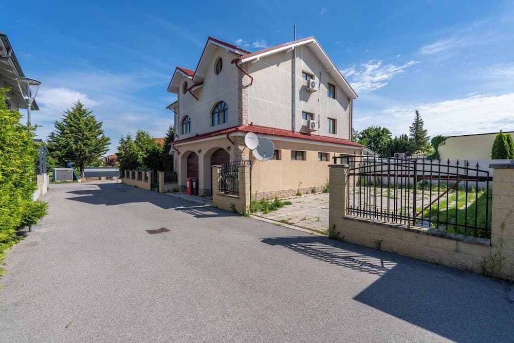 Faraway Aparthotel near Airport