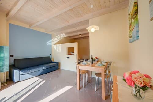 Blue Apartment Desenzano With Wifi