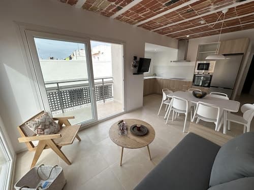 Arago 271 in Roses With 2 Bedrooms and 2 Bathrooms
