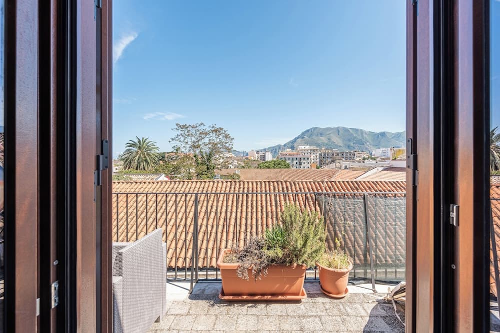 Schiavuzzo Apartment with Terrace