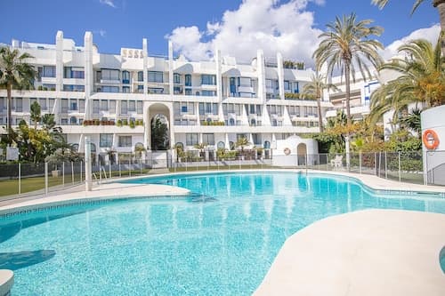 Marbella Pool House Gf44 On Sea Shore