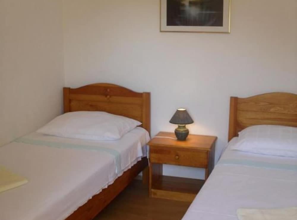 Apartments White House