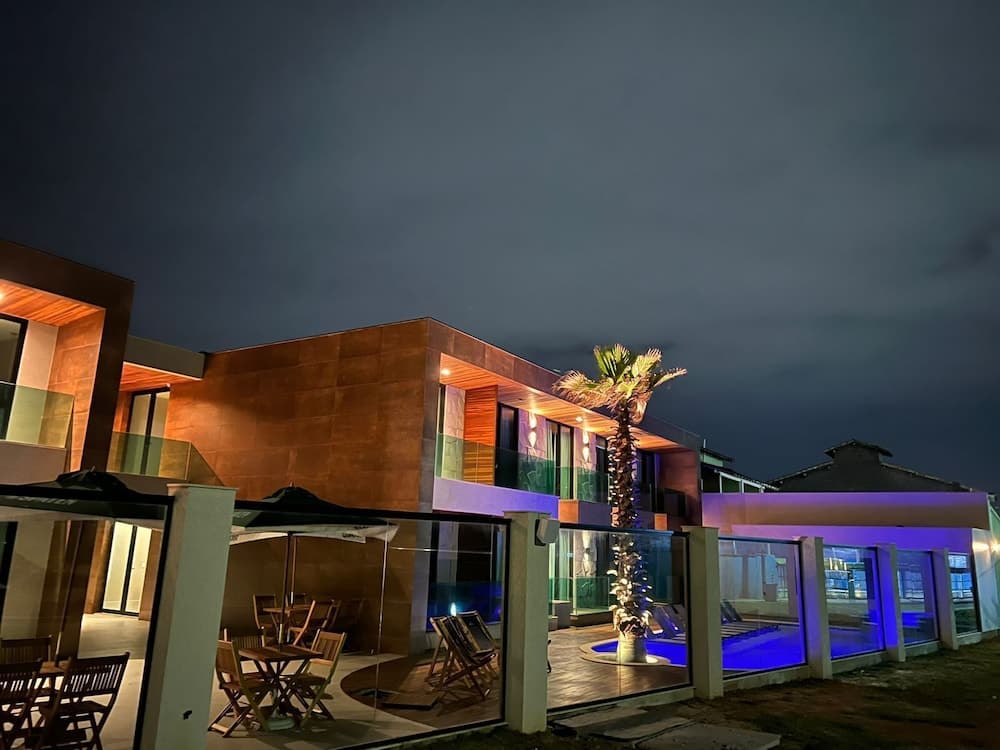 Marino Beach Hotel